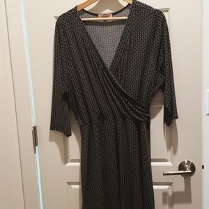 East Adeline Geometric Black and Grey 3/4 sleeve faux wrap dress
